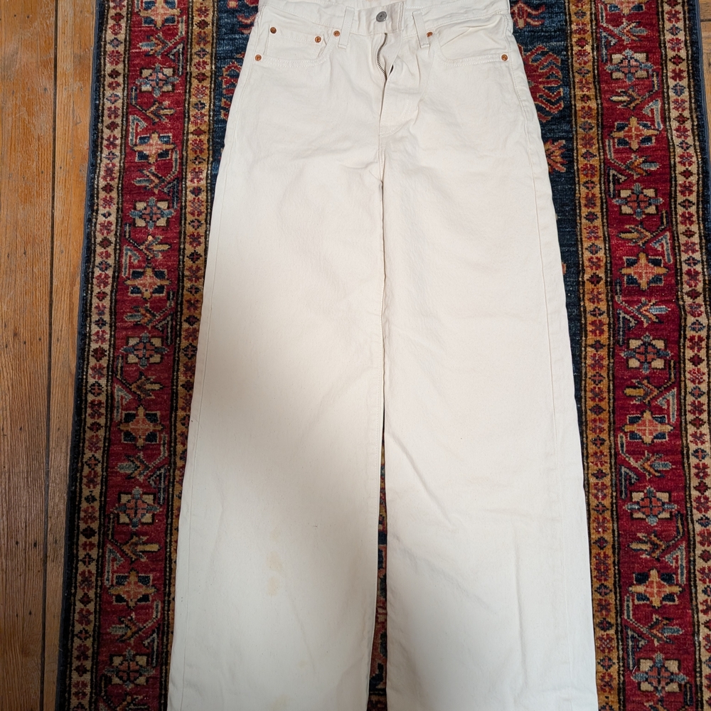Levi's Cream Flare & Wide Leg Jeans